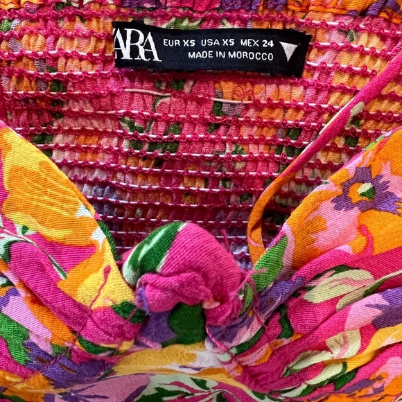 Zara Floral Crop Top - Picture 3 of 3